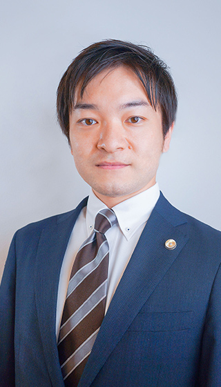 lawyer_takamoto_w320-2