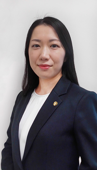lawyer_akahane_w320